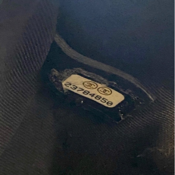 Chanel leboy Crossbody bag Medium|Lambskin - Picture 3 of 11